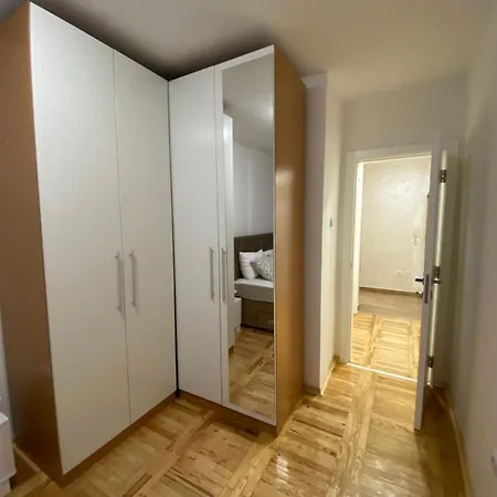Sleepover - Base * Novi Sad
